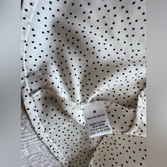 NWT CURE Cream & Black polka dot blouse Size M - Picture 3 of 3